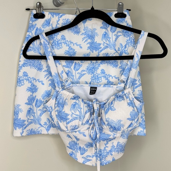 New Blue & White Floral Corset-Style Two-Piece Set – Size 6 Medium SHIEN Outfit - Picture 2 of 9